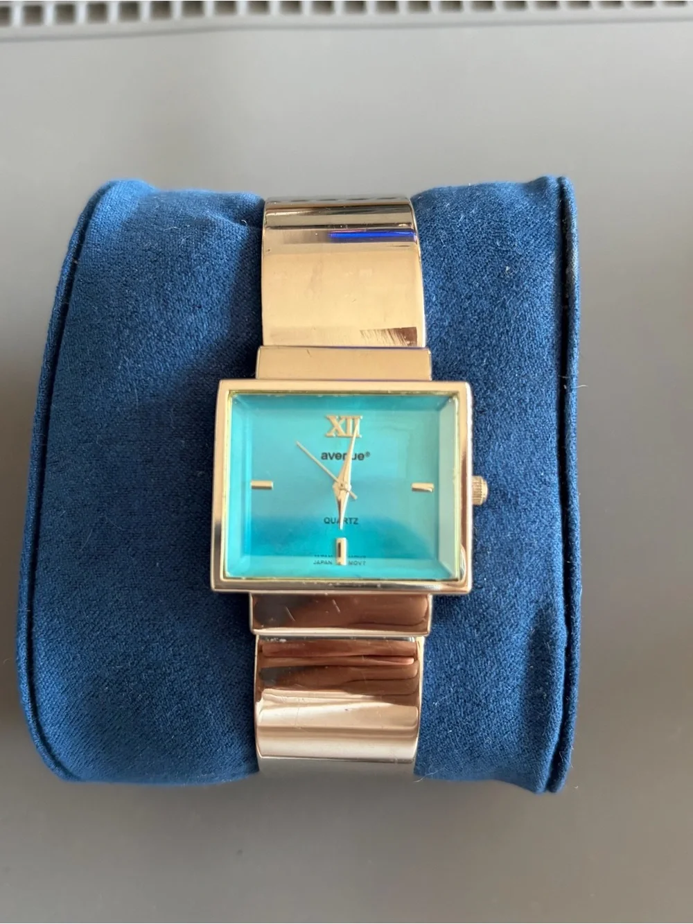 Avenue Turquoise Blue Dial Cuff Watch Quartz Fun Summer Fashion Watch